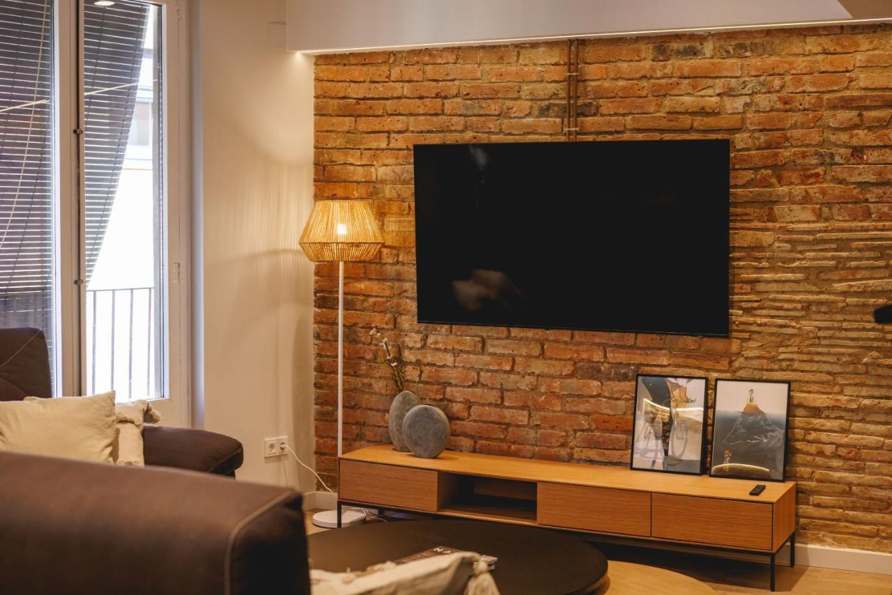 Bravissimo Cort Reial Duplex, Spacious With 3 Bedrooms Girona Ngoại thất bức ảnh